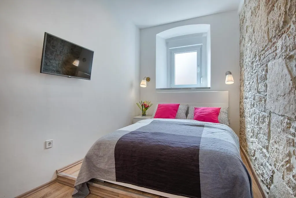 Gostinjska kuća Top Center Rooms & Studio