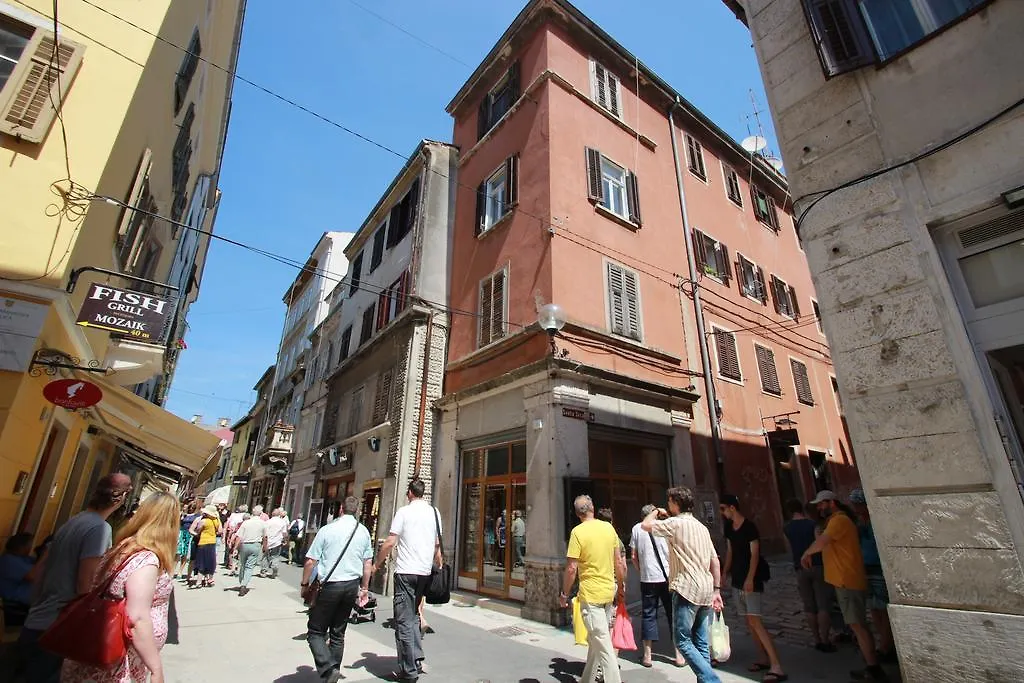 Top Center Rooms & Studio Guest house Pula